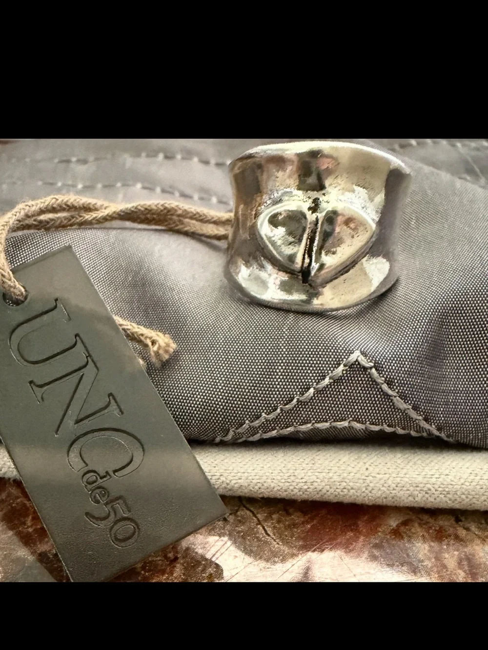 NEW UNO de 50 Silver Heart Shield Statement Ring - Silver